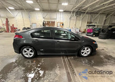 2014 Chevrolet Volt из США, поврежденный, VIN 1G1RE6E43EU173687